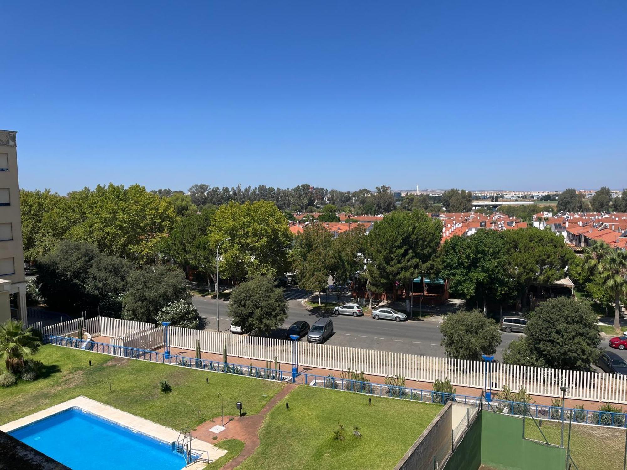 Lux Abril Sevilha
